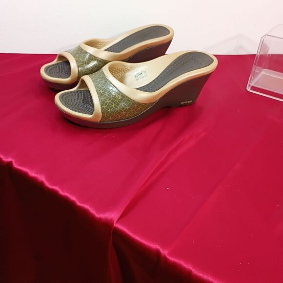 Crocs Sassari Wedge Slide Shoes Womens SZ 8 Brown Comfort Sandal Slip On - Picture 7 of 7